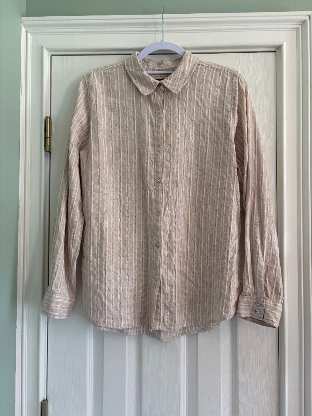 Jones & Co. Large Long Sleeve Button Up Linen Shirt